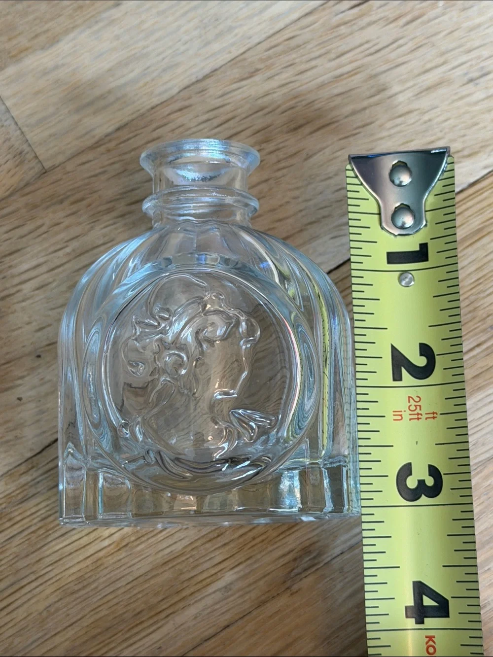 NWOT Clear Glass Decorative Bud Vase - Elegant Accent